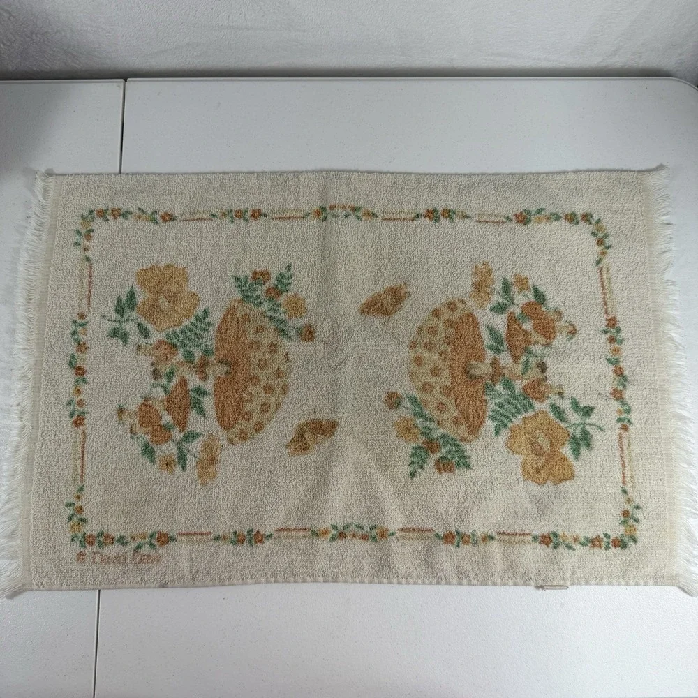 Vintage Retro Mushroom Hand Towels Beige‎ Butterflies Terry Fringe Made In USA